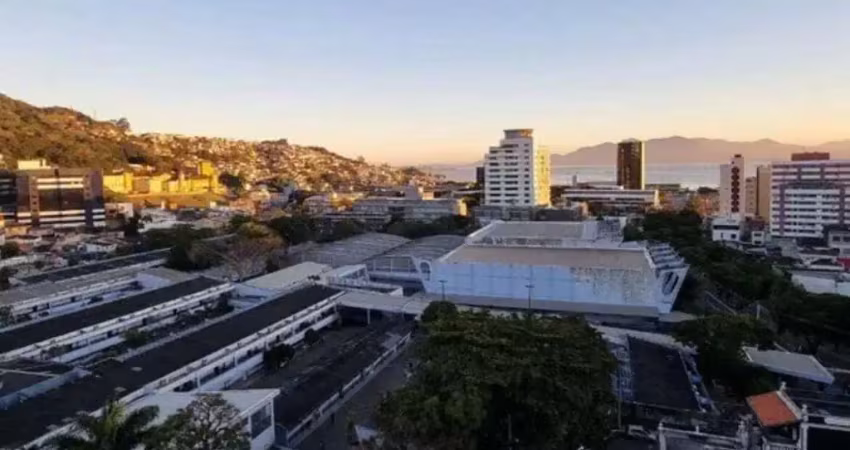 Studio com 1 vaga rotativa, andar alto, vista livre, sol da manhã, florianópolis