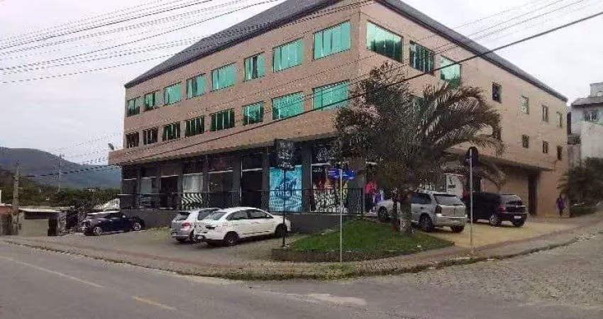 Apartamento de 1 dormitório, financia pela minha casa minha vida, dividido em 2 ambientes, com 1 vaga rotativa, escritura pública