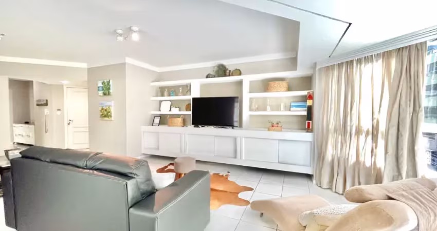 Apartamento vista e quadra mar na praia mais desejada em balneario camboriu