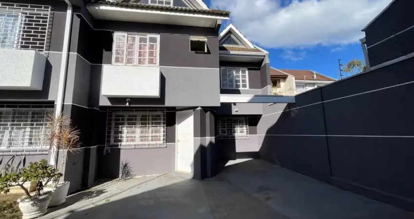 Excelente sobrado em condomínio ideal para sua família localizado no bairro vista alegre divisa com mercês