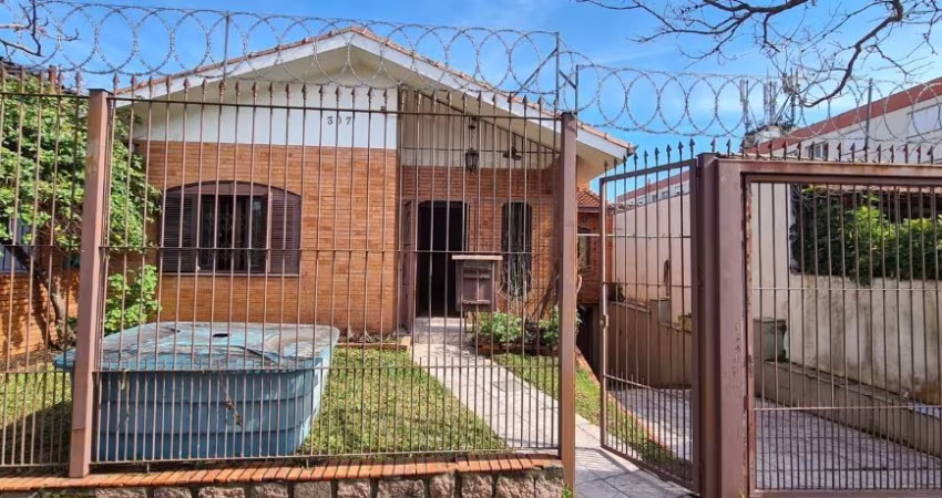 Casa 3 dormitórios  bairro Teresópolis