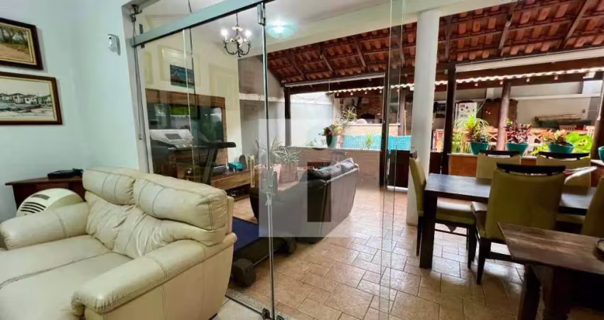 Casa com 4 quartos à venda, 252 m² por R$ 1.550.000 - Vila Brandina - Campinas/SP