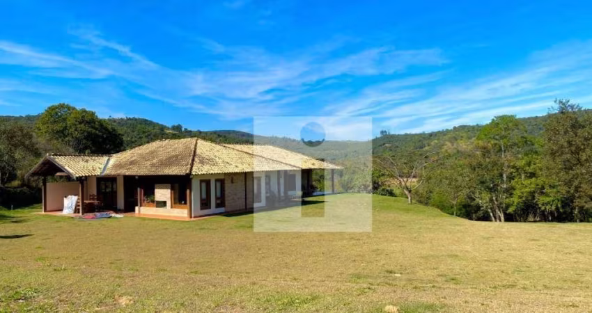 Chácara a venda no condomínio Colinas do Atibaia em Sousas - Campinas