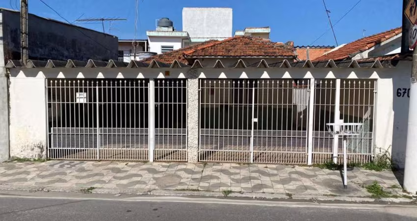 Casa para Locação em Suzano, Vila Amorim, 4 dormitórios, 1 suíte, 4 banheiros, 3 vagas