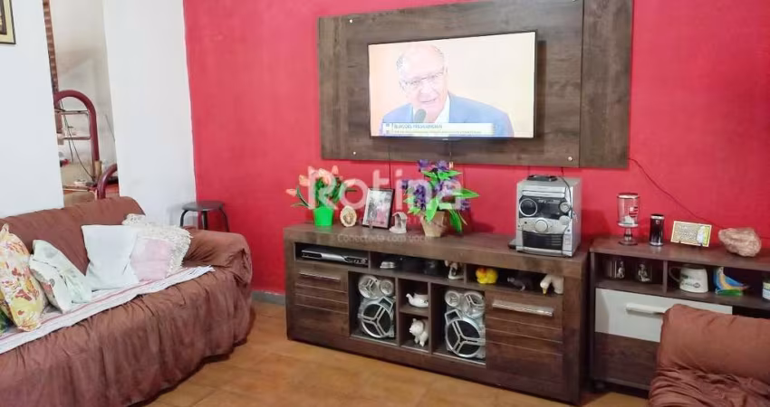 Casa à venda, 3 quartos, Jardim Ipanema - Uberlândia/MG - Rotina Imobiliária