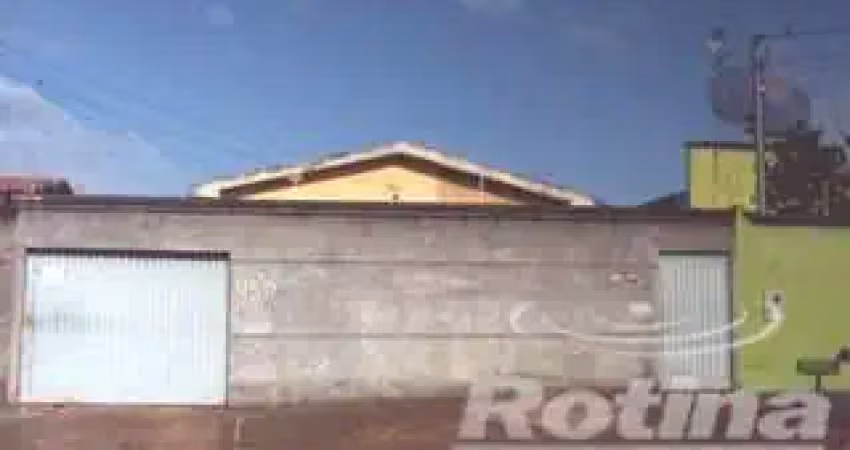Casa à venda, 6 quartos, Dona Zulmira - Uberlândia/MG - Rotina Imobiliária