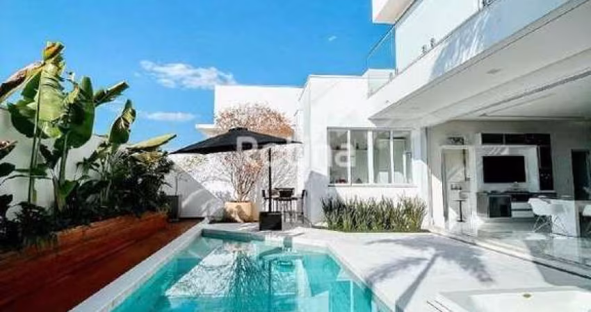 Casa Condomínio Fechado à venda, 5 quartos, Cond. Gávea Paradiso - Uberlândia/MG - Rotina Imobiliária