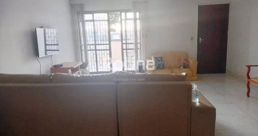 Apartamento à venda, 3 quartos, Umuarama - Uberlândia/MG - Rotina Imobiliária