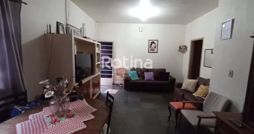 Casa à venda, 3 quartos, Osvaldo Rezende - Uberlândia/MG - Rotina Imobiliária