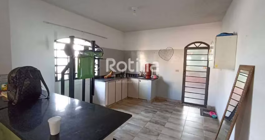 Casa à venda, 3 quartos, Presidente Roosevelt - Uberlândia/MG - Rotina Imobiliária