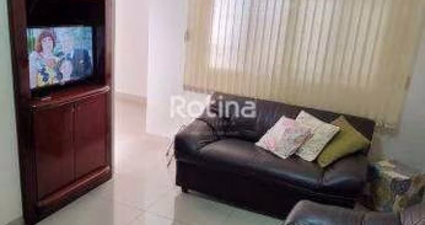Casa à venda, 3 quartos, Custódio Pereira - Uberlândia/MG - Rotina Imobiliária