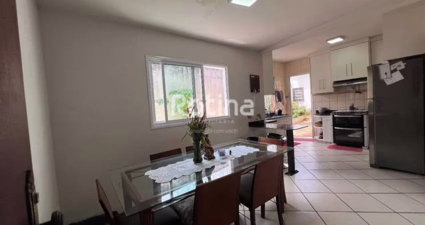 Casa à venda, 3 quartos, São Jorge - Uberlândia/MG - Rotina Imobiliária