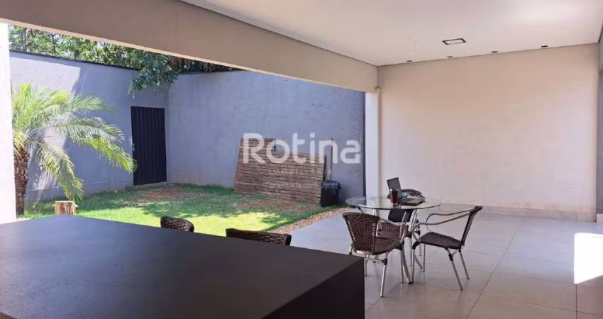 Casa à venda, 3 quartos, Morada Nova - Uberlândia/MG - Rotina Imobiliária