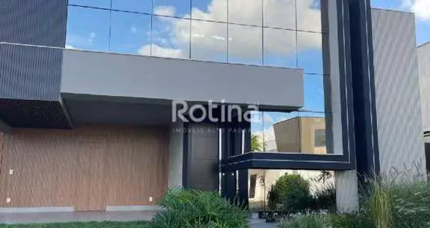 Casa Condomínio Fechado à venda, 5 quartos, Cond. Jardim Versailles - Uberlândia/MG - Rotina Imobiliária