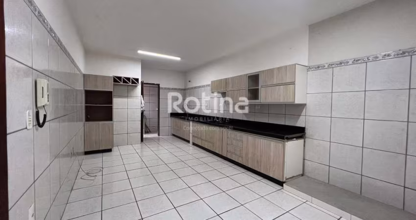 Casa à venda, 3 quartos, Nossa Senhora Aparecida - Uberlândia/MG - Rotina Imobiliária