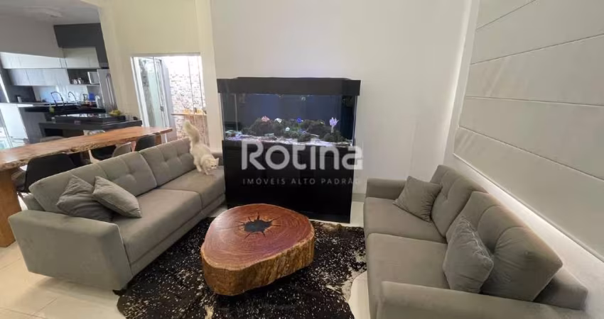 Casa à venda, 3 quartos, Novo Mundo - Uberlândia/MG - Rotina Imobiliária
