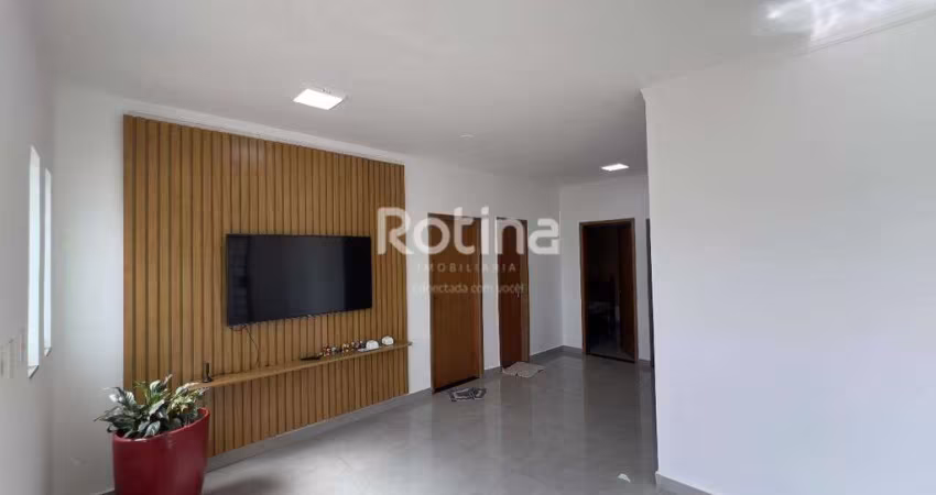 Casa Comercial à venda, 3 quartos, Jardim Brasília - Uberlândia/MG - Rotina Imobiliária
