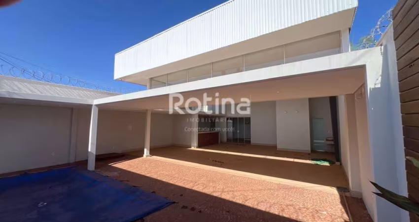 Casa à venda, 3 quartos, Umuarama - Uberlândia/MG - Rotina Imobiliária
