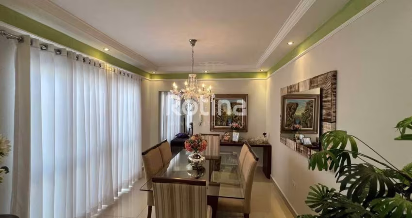 Casa à venda, 3 quartos, Segismundo Pereira - Uberlândia/MG - Rotina Imobiliária