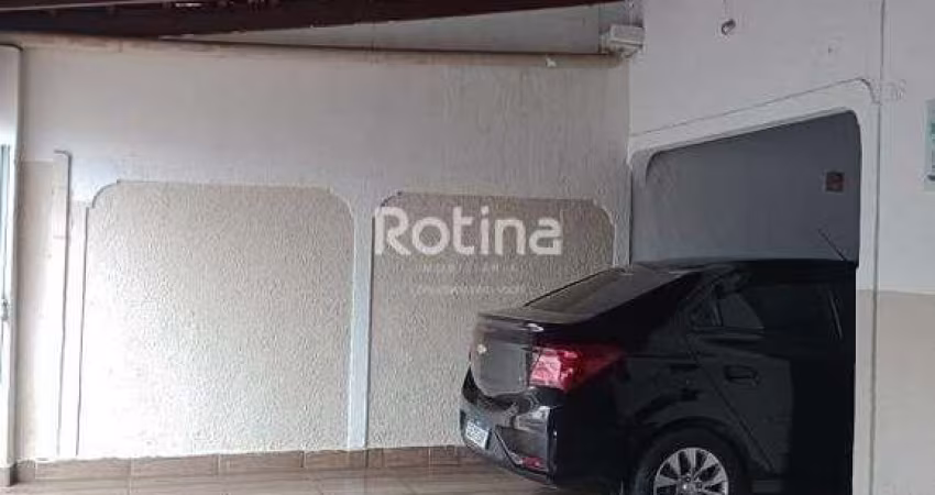 Casa à venda, 3 quartos, Luizote de Freitas - Uberlândia/MG - Rotina Imobiliária