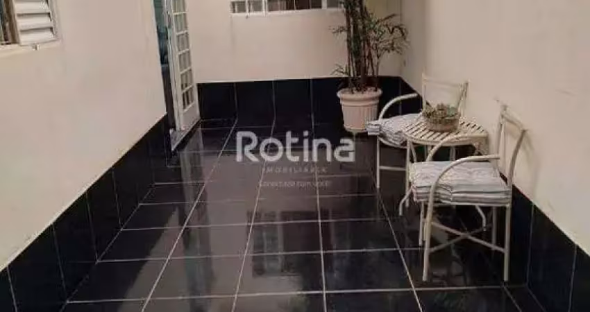Casa à venda, 3 quartos, Presidente Roosevelt - Uberlândia/MG - Rotina Imobiliária