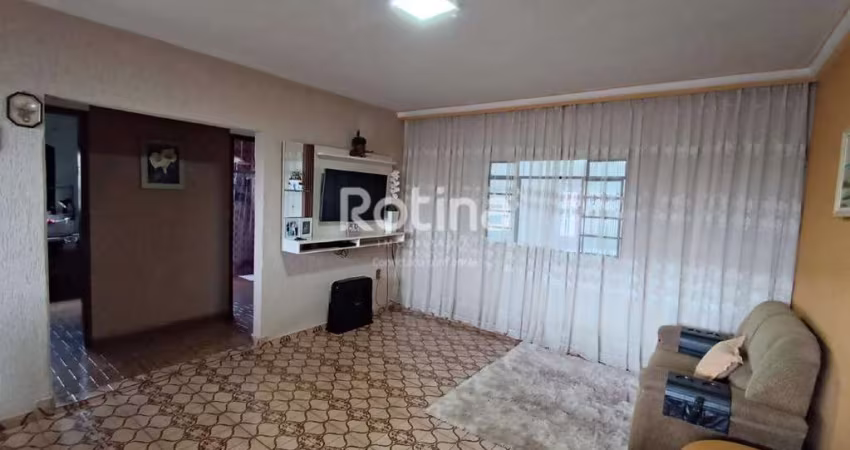 Casa à venda, 4 quartos, Umuarama - Uberlândia/MG - Rotina Imobiliária
