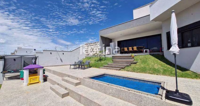 Casa Condomínio Fechado à venda, 3 quartos, Cond. Terras Alpha - Uberlândia/MG - Rotina Imobiliária