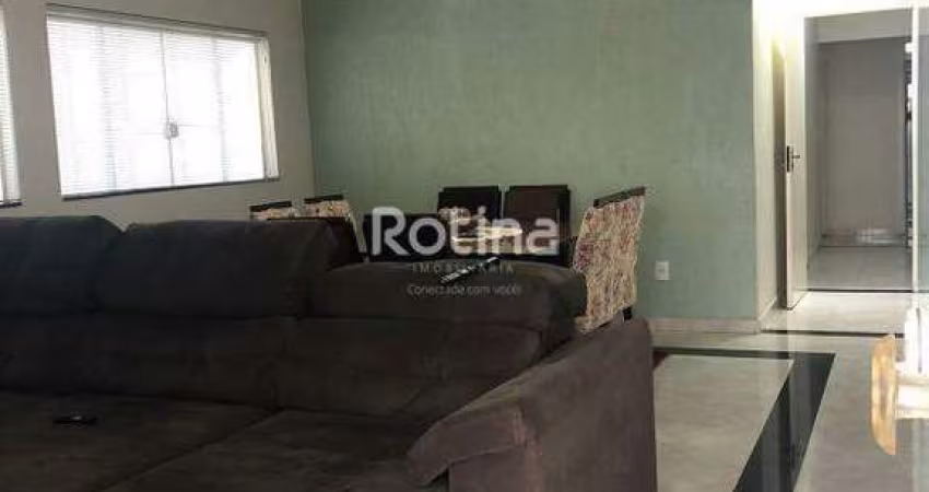 Casa à venda, 4 quartos, Jardim Inconfidência - Uberlândia/MG - Rotina Imobiliária