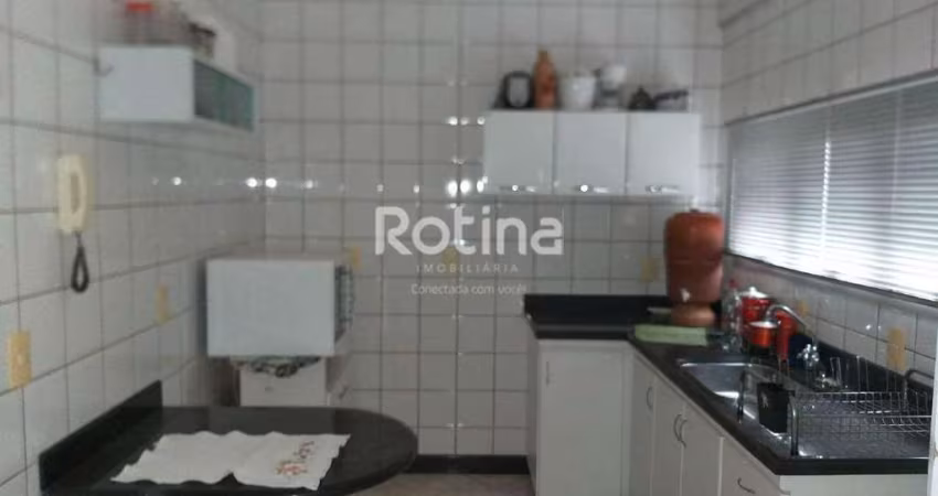 Apartamento à venda, 3 quartos, Osvaldo Rezende - Uberlândia/MG - Rotina Imobiliária