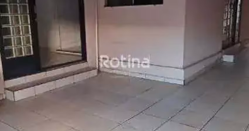 Casa à venda, 3 quartos, Pacaembu - Uberlândia/MG - Rotina Imobiliária