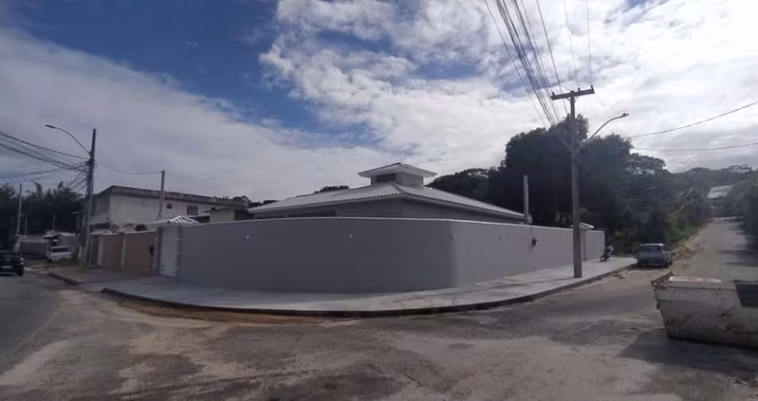 Casa para Venda em Saquarema, Porto Novo, 3 dormitórios, 2 suítes, 4 banheiros, 2 vagas