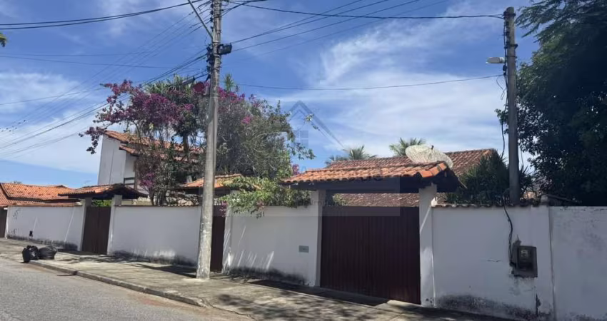 Casa para Venda em Saquarema, Boqueirão, 4 dormitórios, 2 suítes, 4 banheiros, 3 vagas