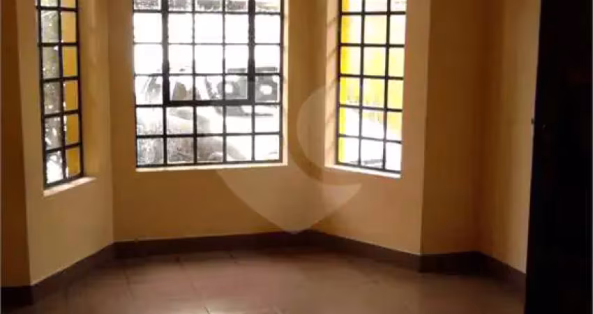 Casa com 3 quartos à venda em Vila Figueira - SP