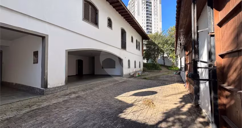 Casa com 4 quartos à venda em Vila Rosália - SP
