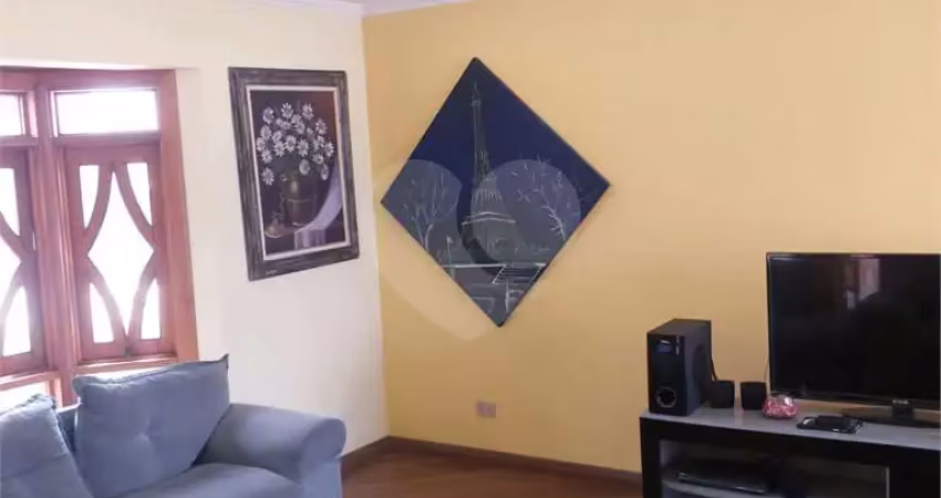 Casa  à venda com 4 quartos, sendo 3 suítes,  no condomínio arujá 5, arujá - sp