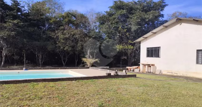 Chácara à venda com 3 quartos, sendo 1 suíte,  em área rural de extrema, extrema - mg