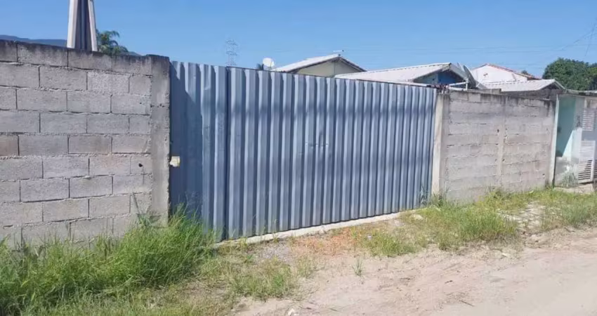 Terreno à venda no Jardim Tarumãs, Caraguatatuba 