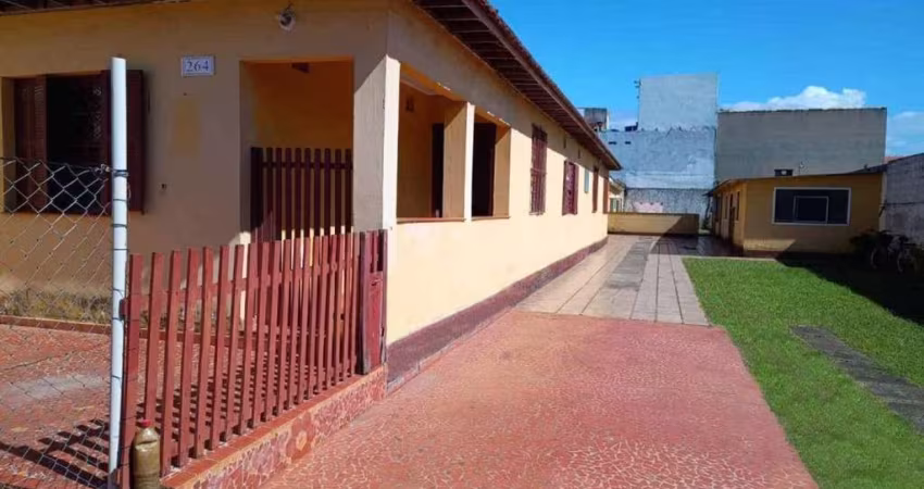 Casa com Edícula para Venda no Jardim das Palmeiras
