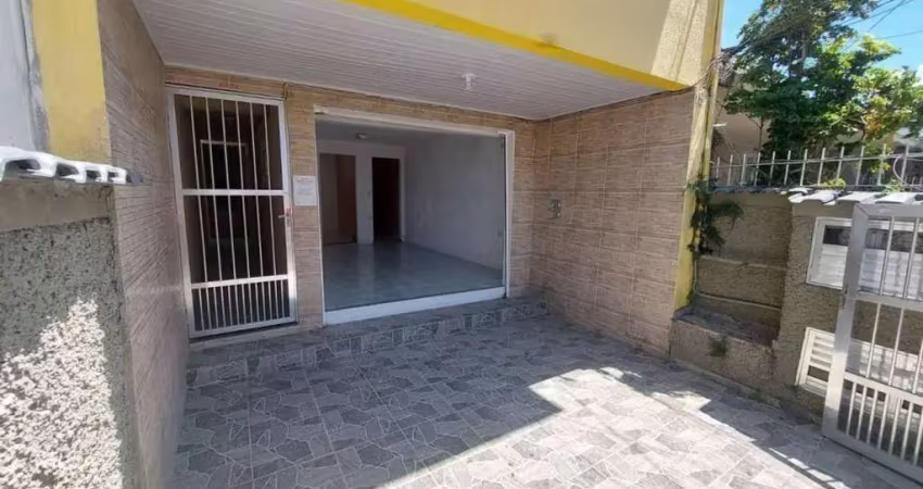 Casa comercial com 2 salas para alugar no Centro, Caraguatatuba 