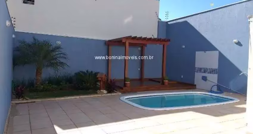 CASA VENDA PERMUTA com piscina aquecida na Colônia Jundiaí