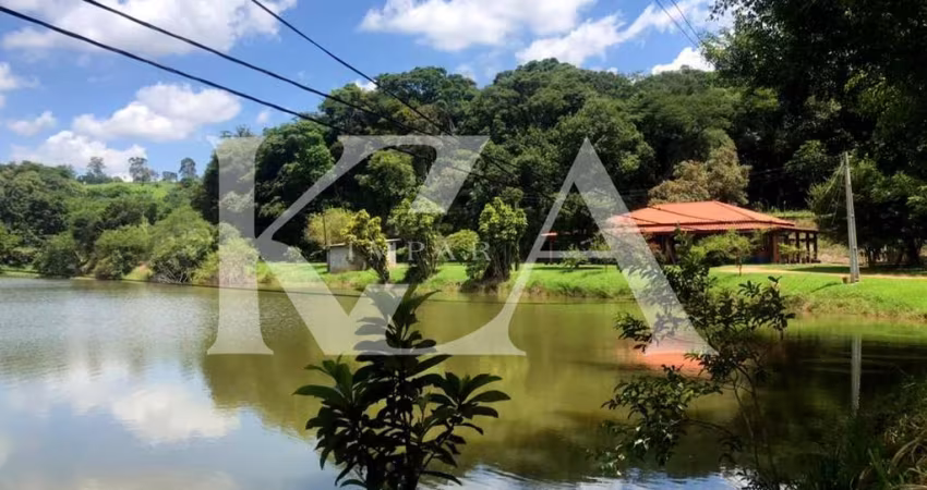 Chácara à Beira do Lago à venda no Caxambu em Jundiaí