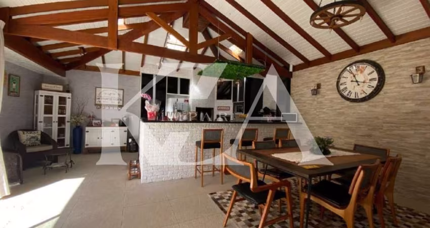 Japi Ecovillage I - Casa totalmente reformada à venda com 227m2 de área útil no bairro Eloy Chaves em Jundiaí - SP