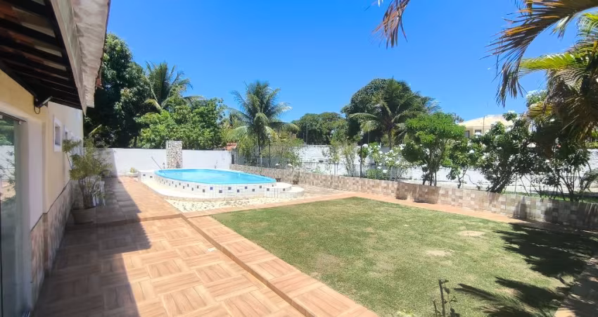 Casa com mais de 2500 m² piscina e próximo da praia de Jacuípe