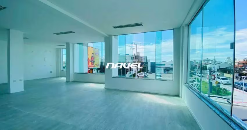 Sala comercial para locação no centro de navegantes/sc