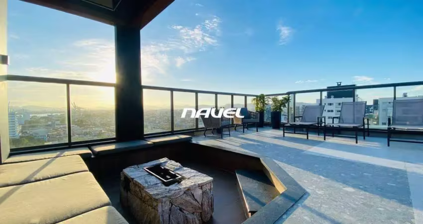 Apartamento para locação anual, na quadra do mar no centro de navegantes/sc