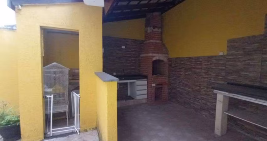 Oportunidade de Locação na Guilhermina- Casa com 3 Suítes, 200m².