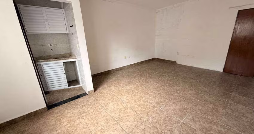 Sala comercial para alugar no Boqueirão.