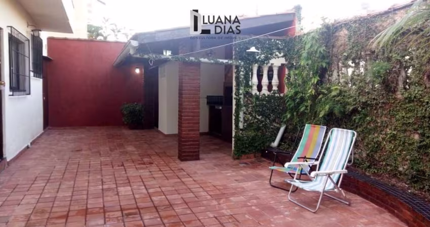 Casa comercial para locação na Guilhermina - 2 dormitórios.