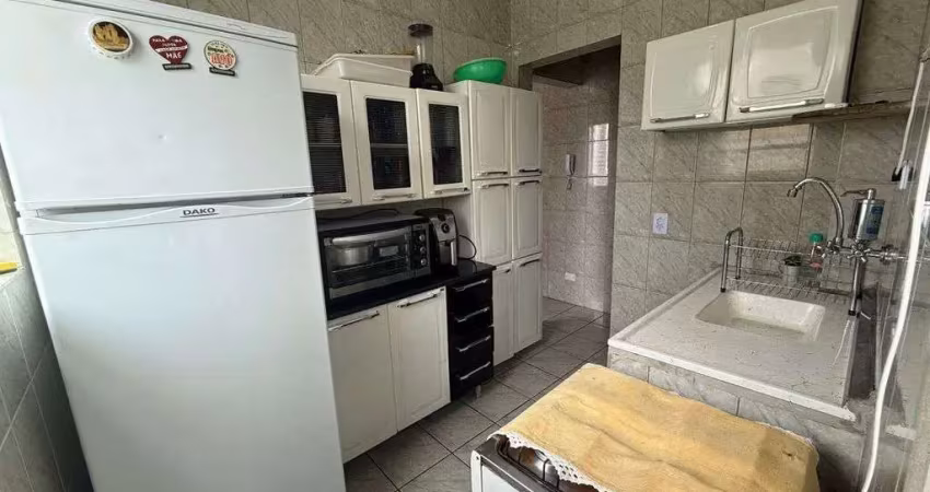 Apartamento a venda no boqueirão 1 dormitório com elevador, 200 metros da praia.