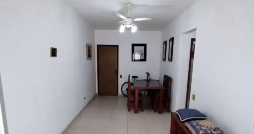 Apartamento no bairro canto do forte, 2 dormitorios 2 wc , 200 metros da praia.